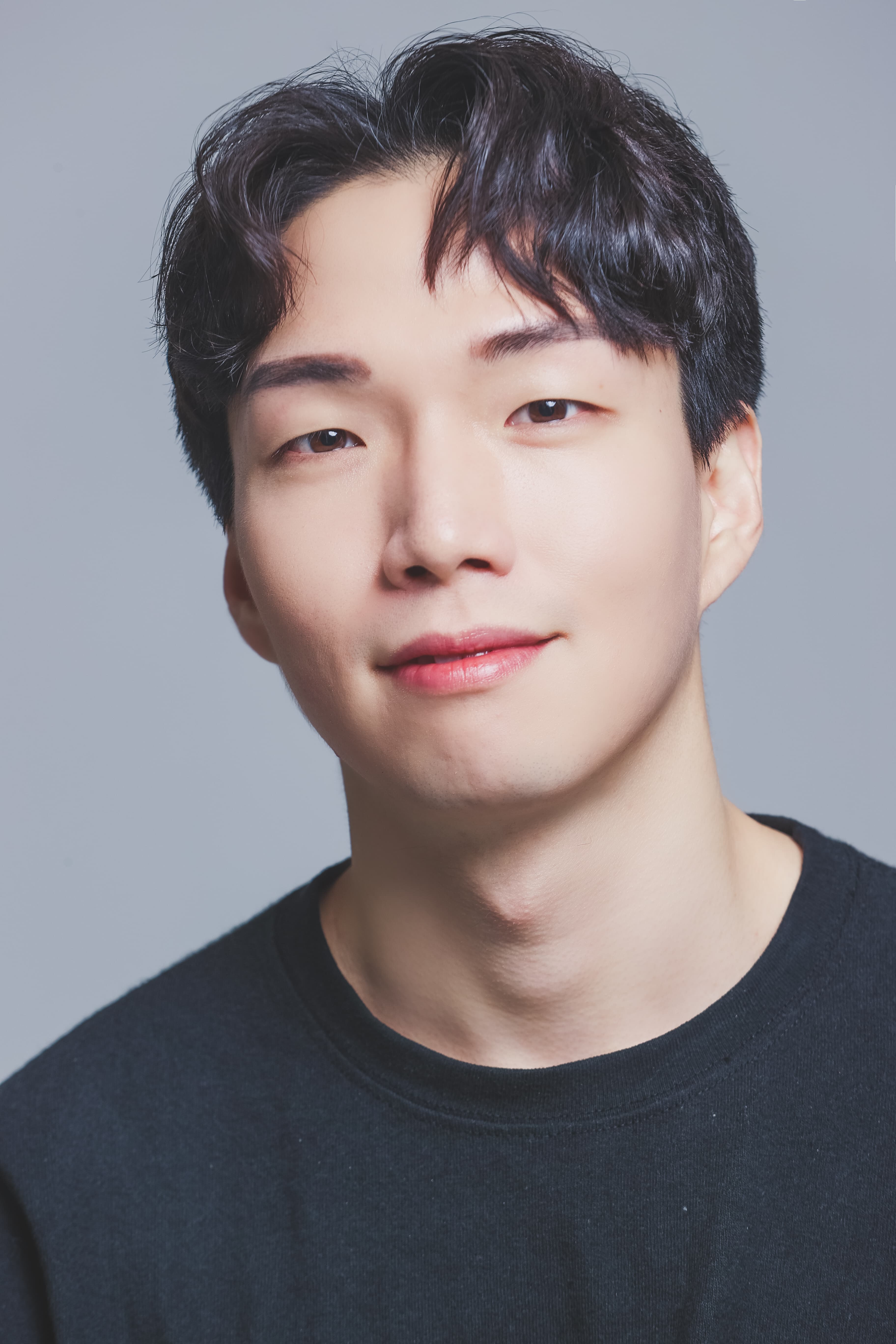 어민 프로필 사진
